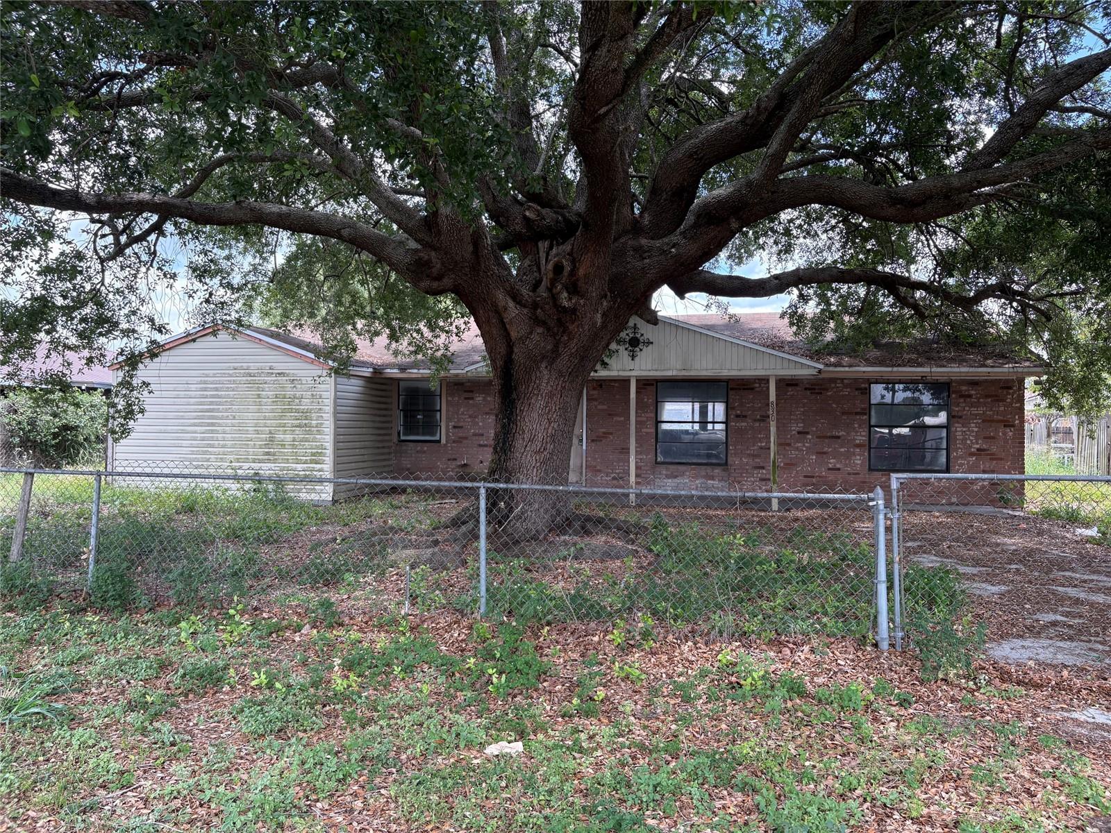 830 N 10TH ST, EAGLE LAKE, FL, 33839