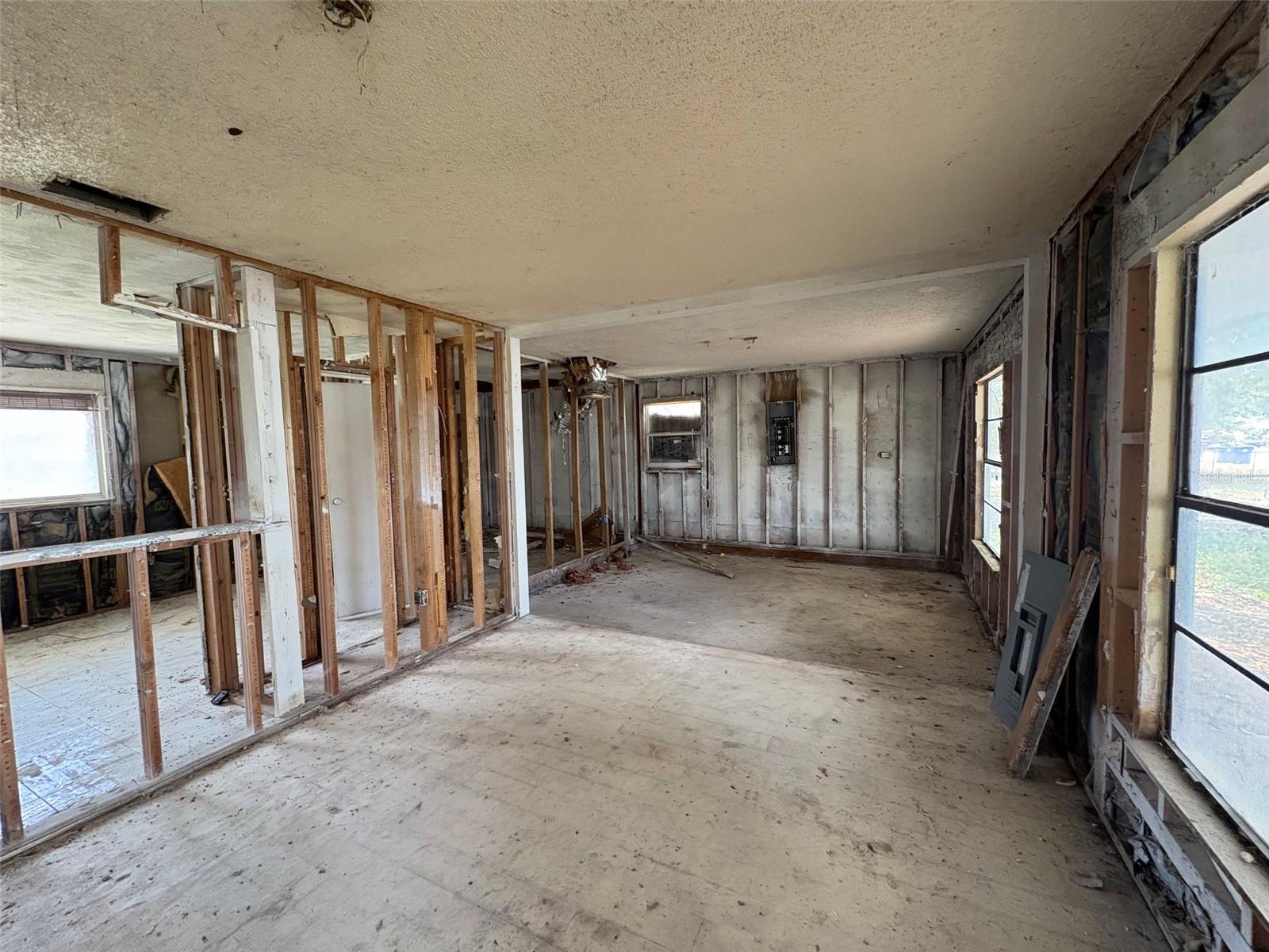 830 N 10TH ST, EAGLE LAKE, FL, 33839