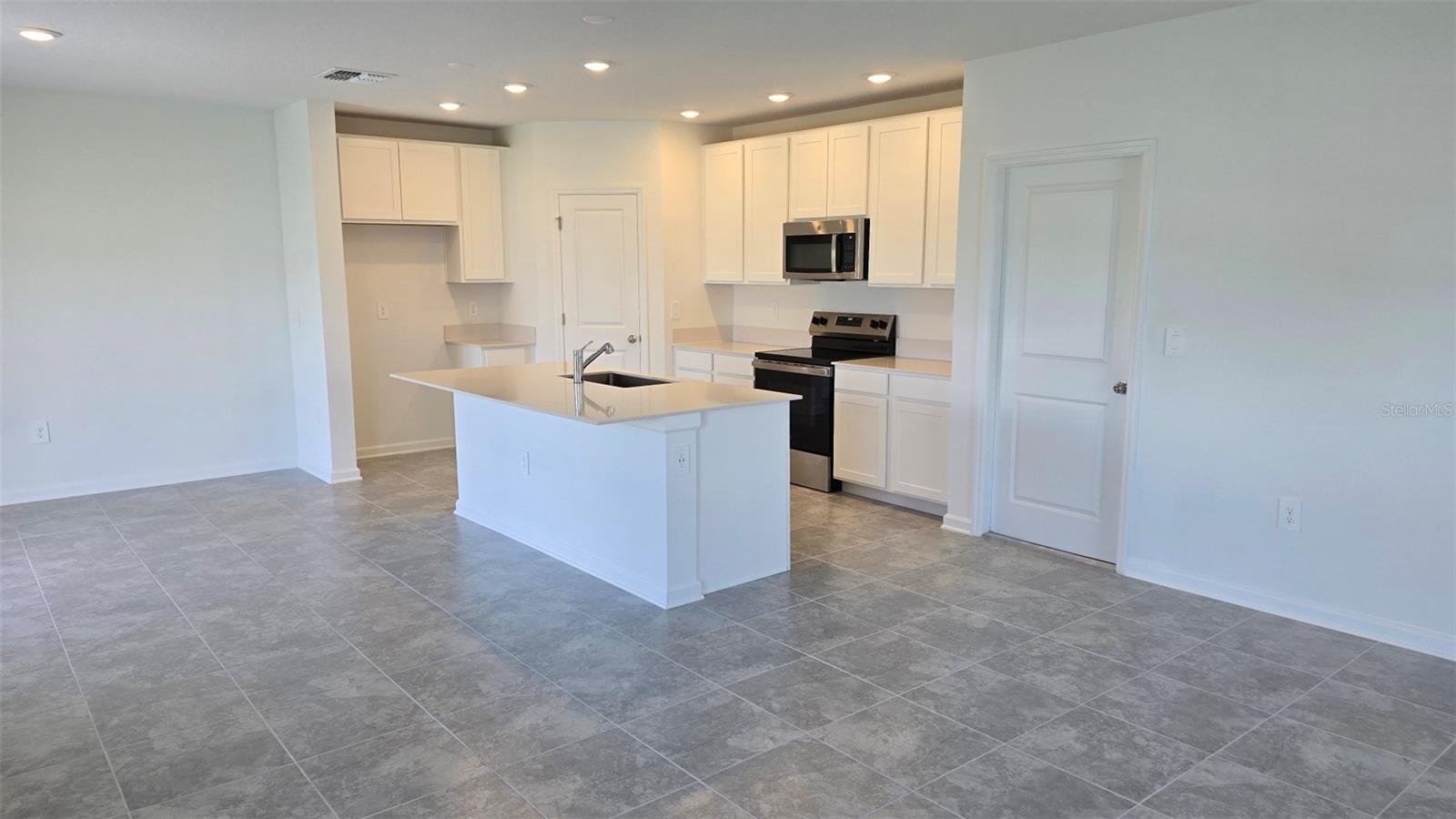 1449 CUMBERLAND AVE, DAVENPORT, FL, 33837