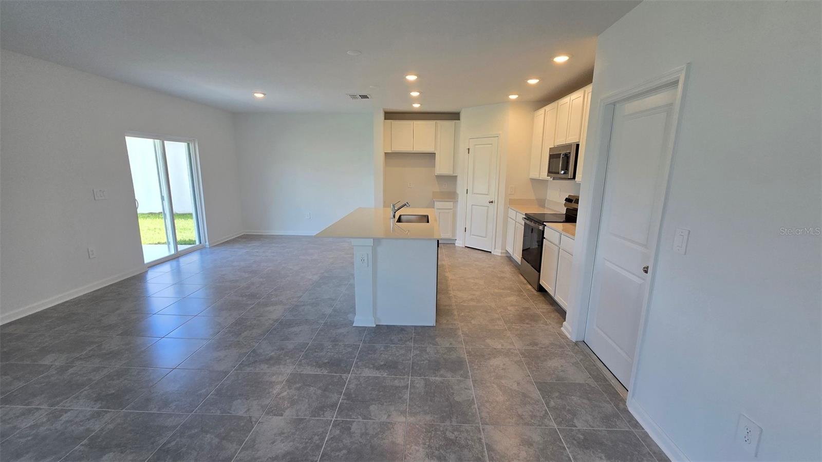 1449 CUMBERLAND AVE, DAVENPORT, FL, 33837