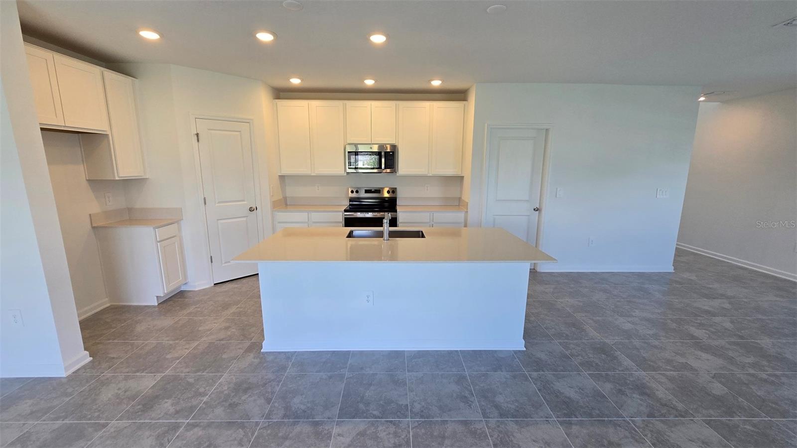 1449 CUMBERLAND AVE, DAVENPORT, FL, 33837