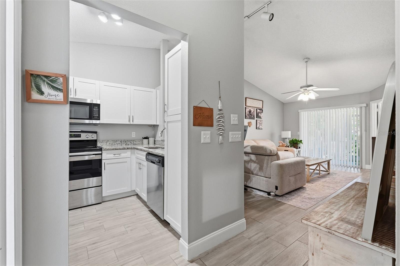 351 IXORA DR #61, PALM HARBOR, FL, 34684