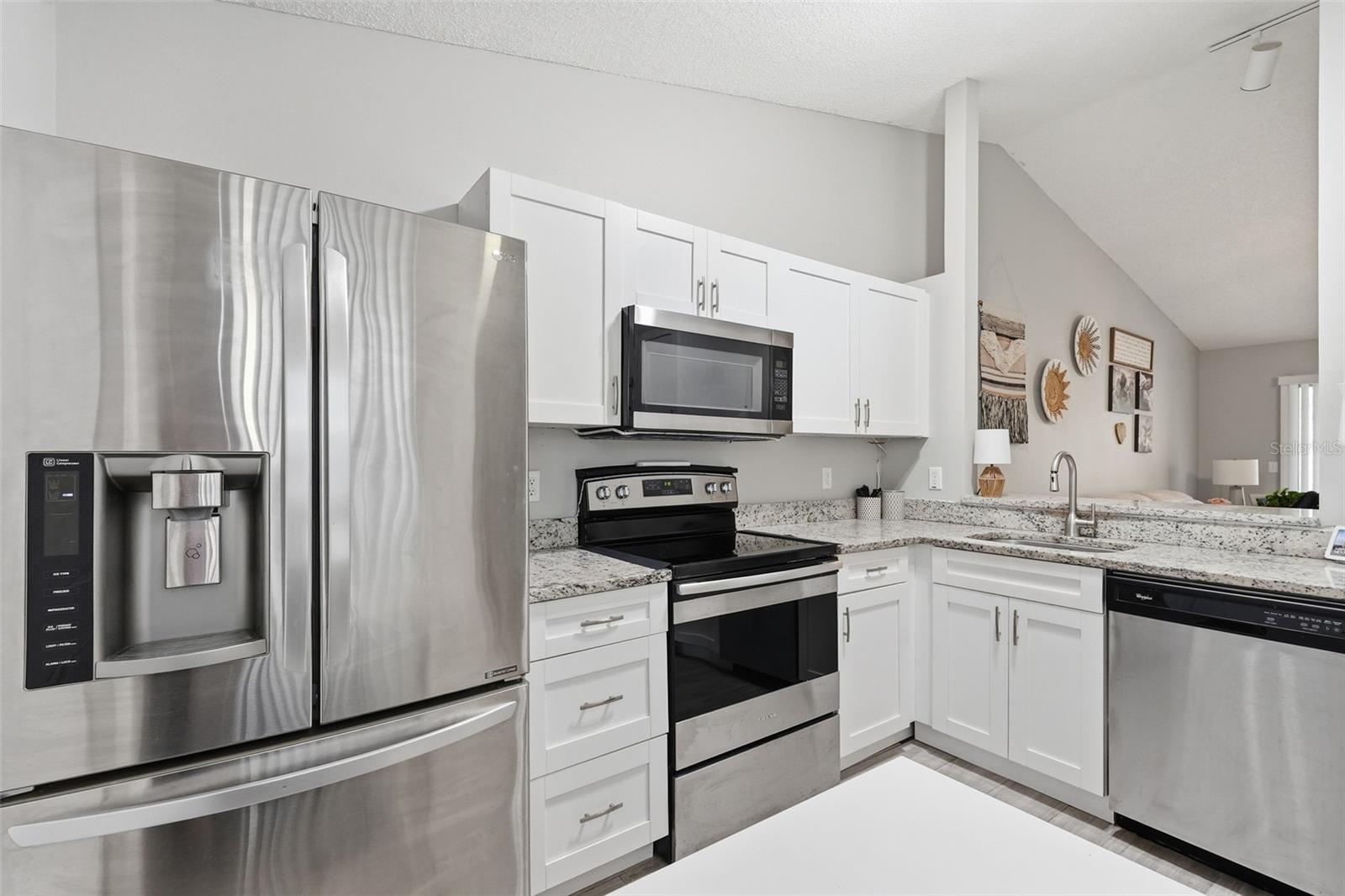 351 IXORA DR #61, PALM HARBOR, FL, 34684