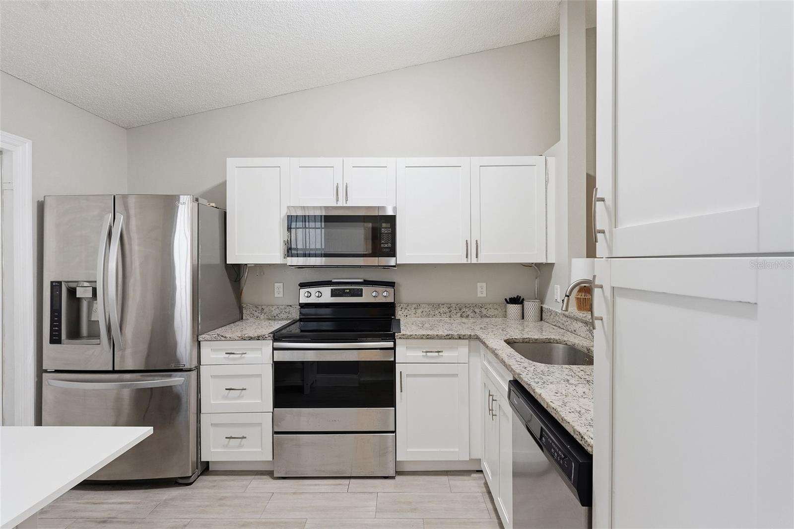351 IXORA DR #61, PALM HARBOR, FL, 34684