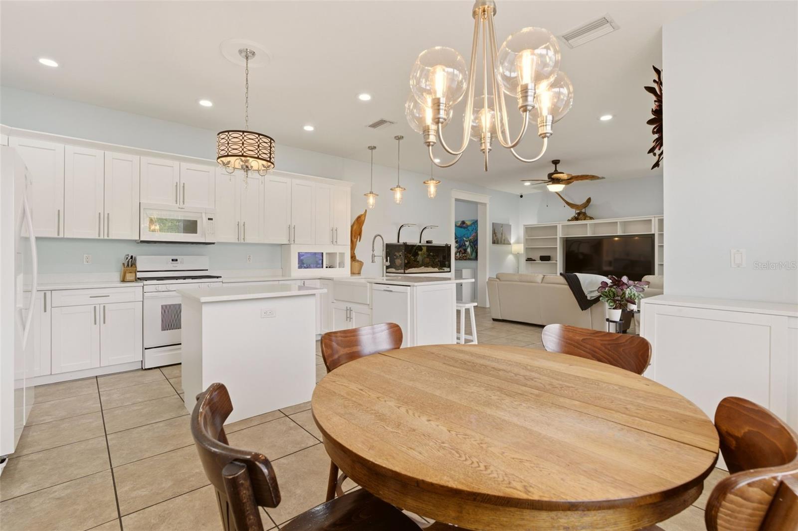 13334 COUNTRY CLUB DR, TAVARES, FL, 32778