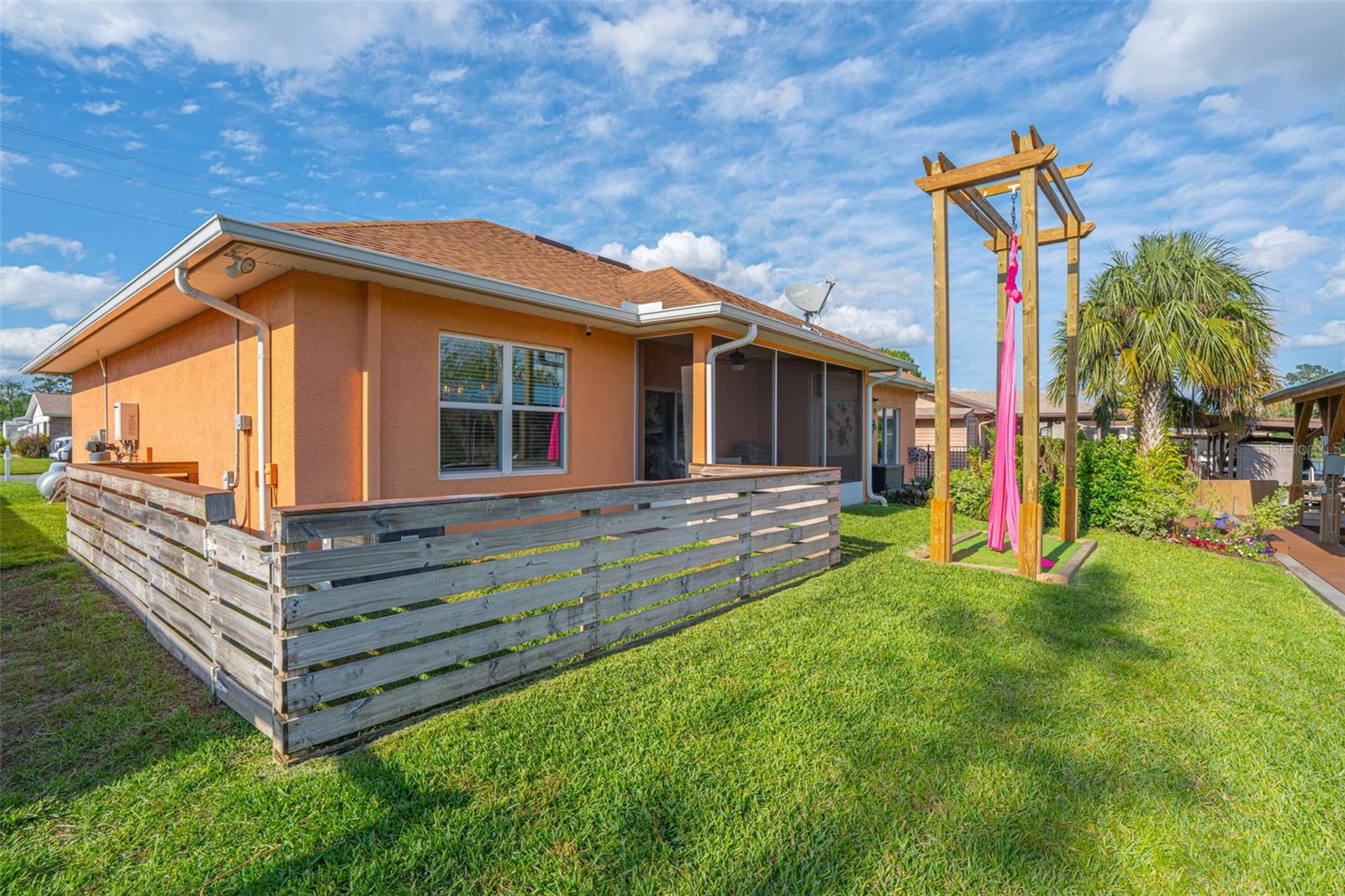 13334 COUNTRY CLUB DR, TAVARES, FL, 32778