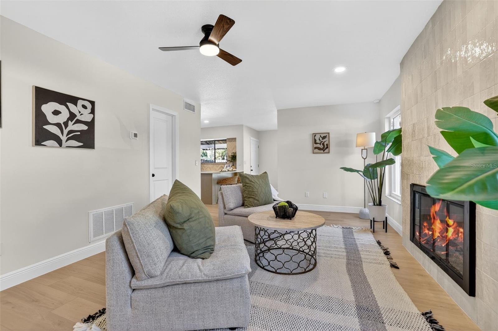 4404 CARROLLWOOD VILLAGE DR, TAMPA, FL, 33618