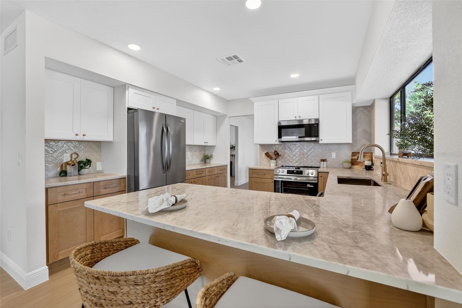 4404 CARROLLWOOD VILLAGE DR, TAMPA, FL, 33618