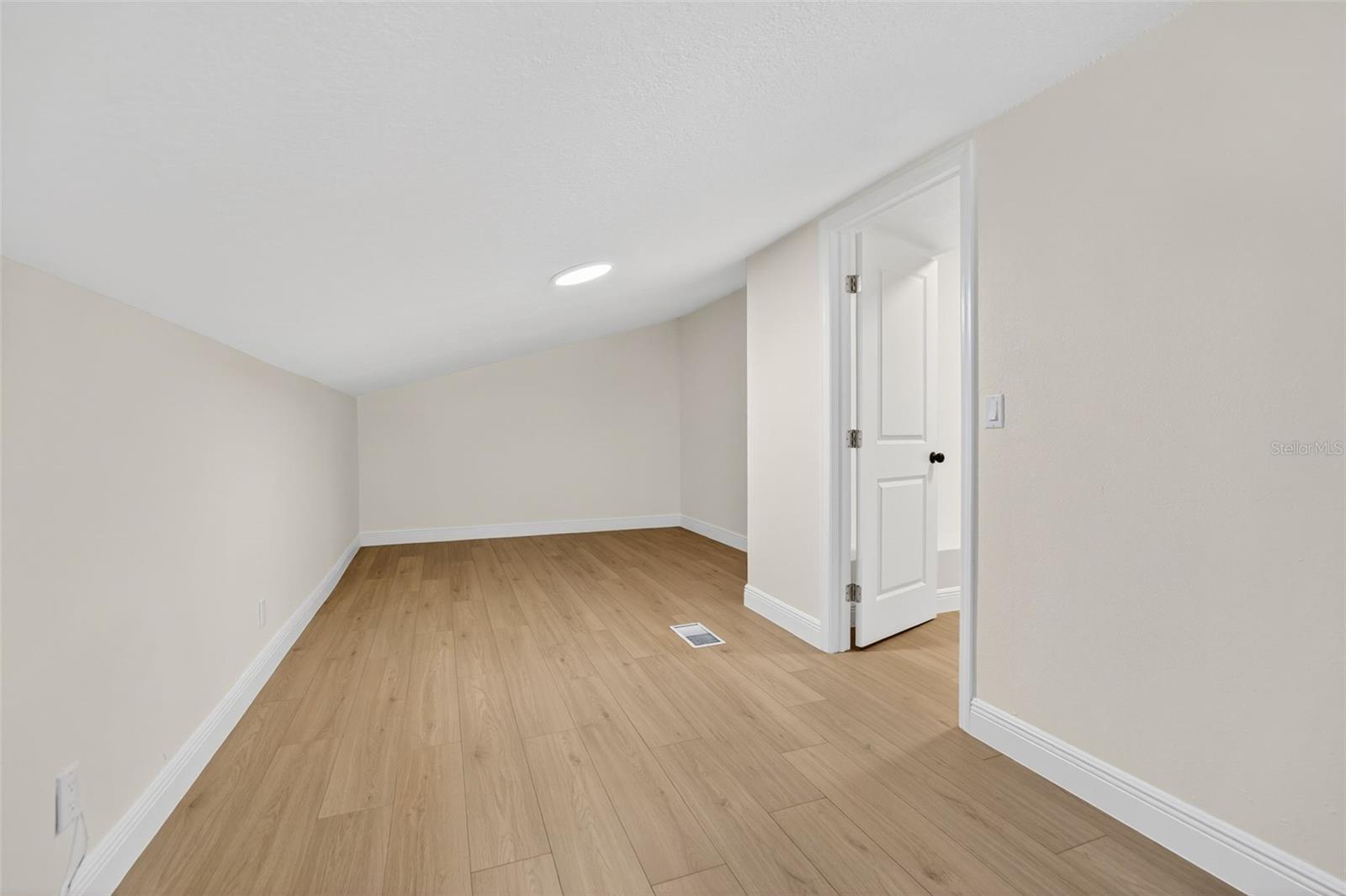 4404 CARROLLWOOD VILLAGE DR, TAMPA, FL, 33618