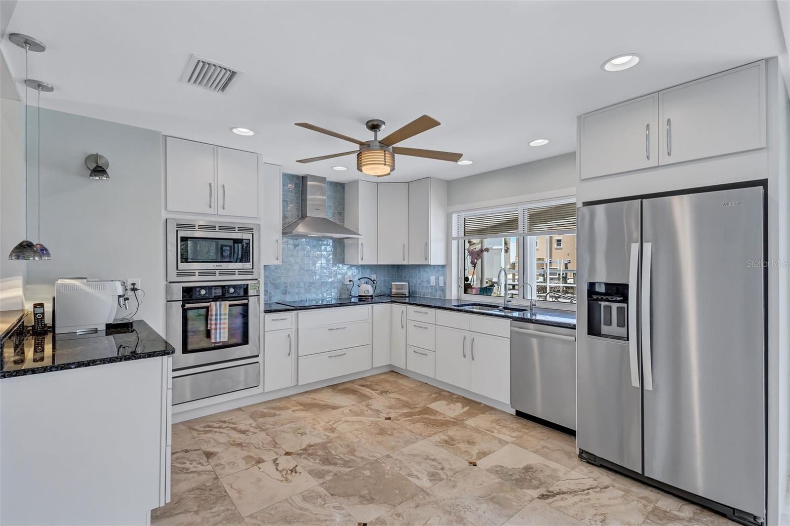 617 ROUNTREE DR, LONGBOAT KEY, FL, 34228