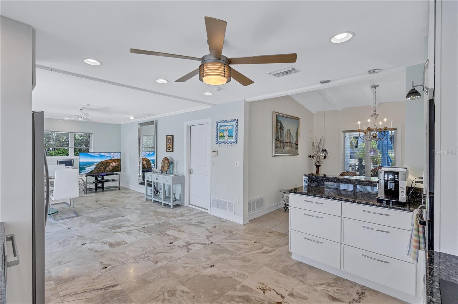 617 ROUNTREE DR, LONGBOAT KEY, FL, 34228