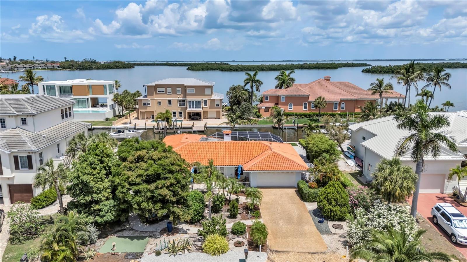 617 ROUNTREE DR, LONGBOAT KEY, FL, 34228