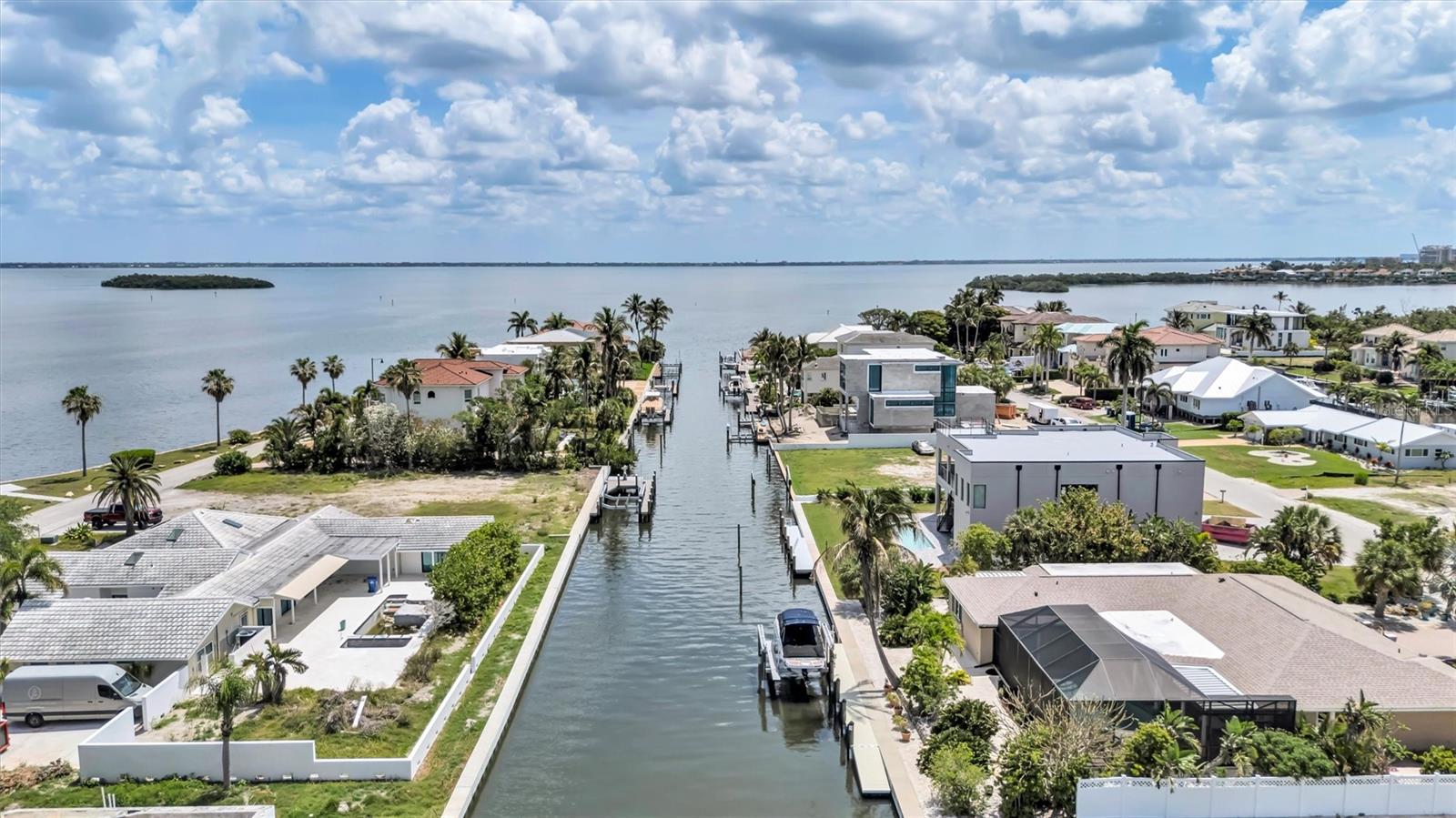 617 ROUNTREE DR, LONGBOAT KEY, FL, 34228