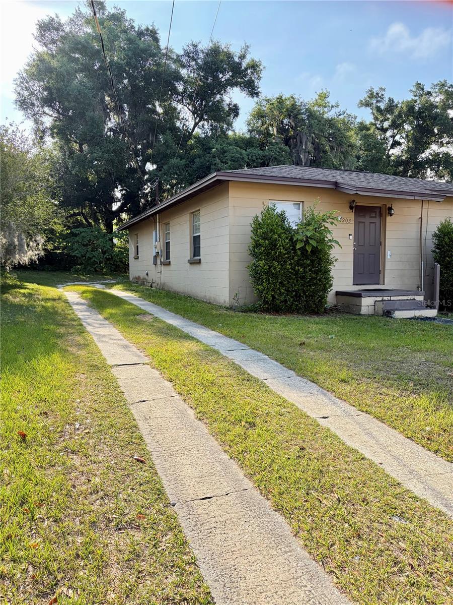 1203 N BRUNNELL PKWY, LAKELAND, FL, 33805