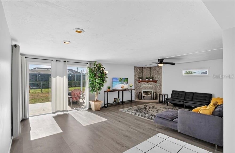 918 SE 35TH ST, CAPE CORAL, FL, 33904