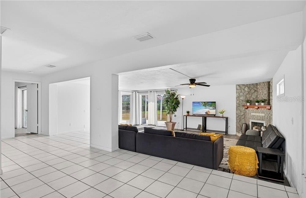 918 SE 35TH ST, CAPE CORAL, FL, 33904