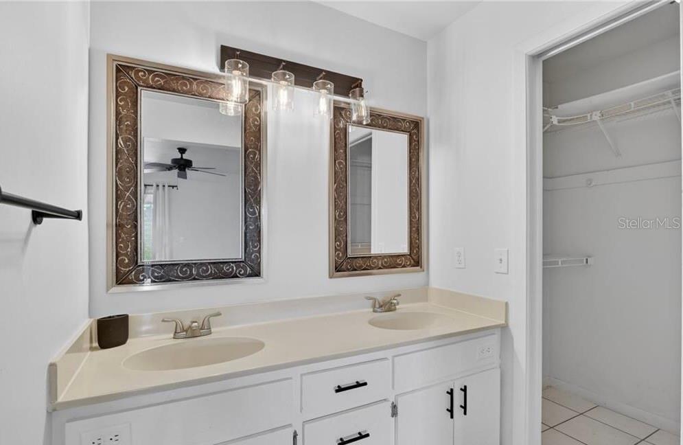 918 SE 35TH ST, CAPE CORAL, FL, 33904