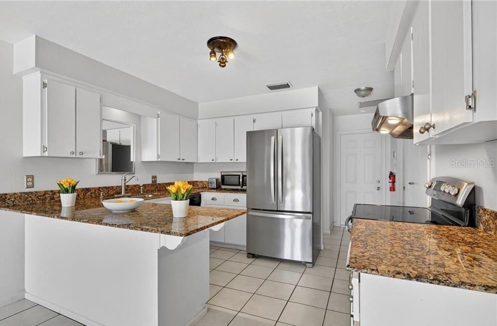 918 SE 35TH ST, CAPE CORAL, FL, 33904