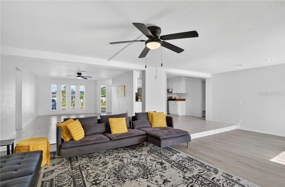 918 SE 35TH ST, CAPE CORAL, FL, 33904