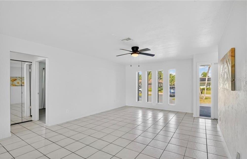 918 SE 35TH ST, CAPE CORAL, FL, 33904