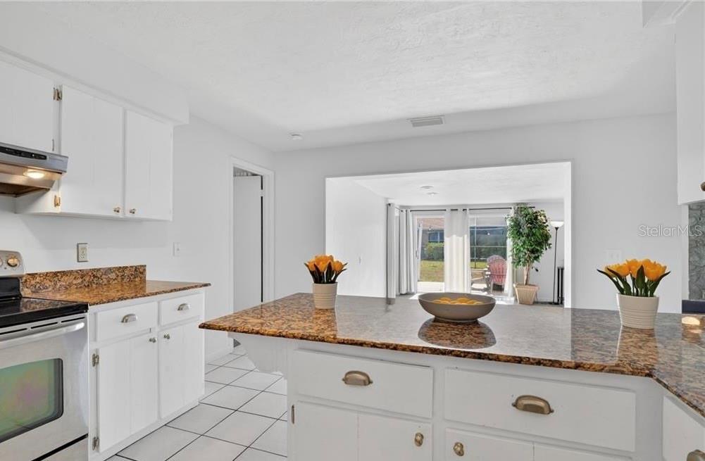 918 SE 35TH ST, CAPE CORAL, FL, 33904