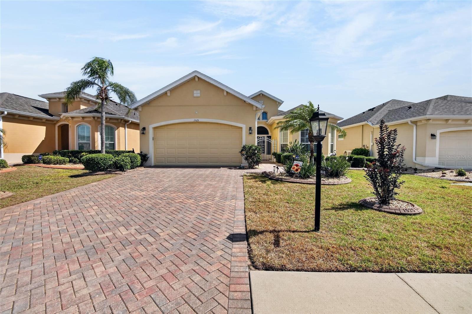 1525 EMERALD DUNES DR, SUN CITY CENTER, FL, 33573