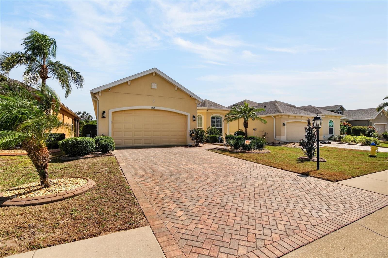 1525 EMERALD DUNES DR, SUN CITY CENTER, FL, 33573