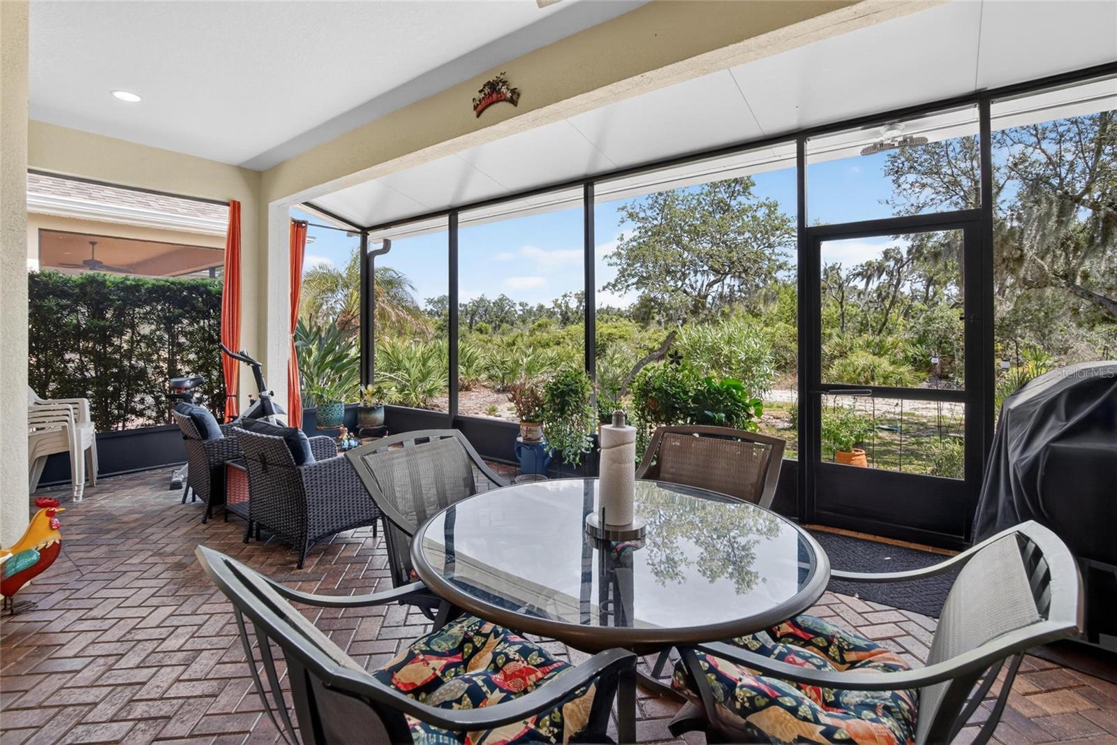 1525 EMERALD DUNES DR, SUN CITY CENTER, FL, 33573