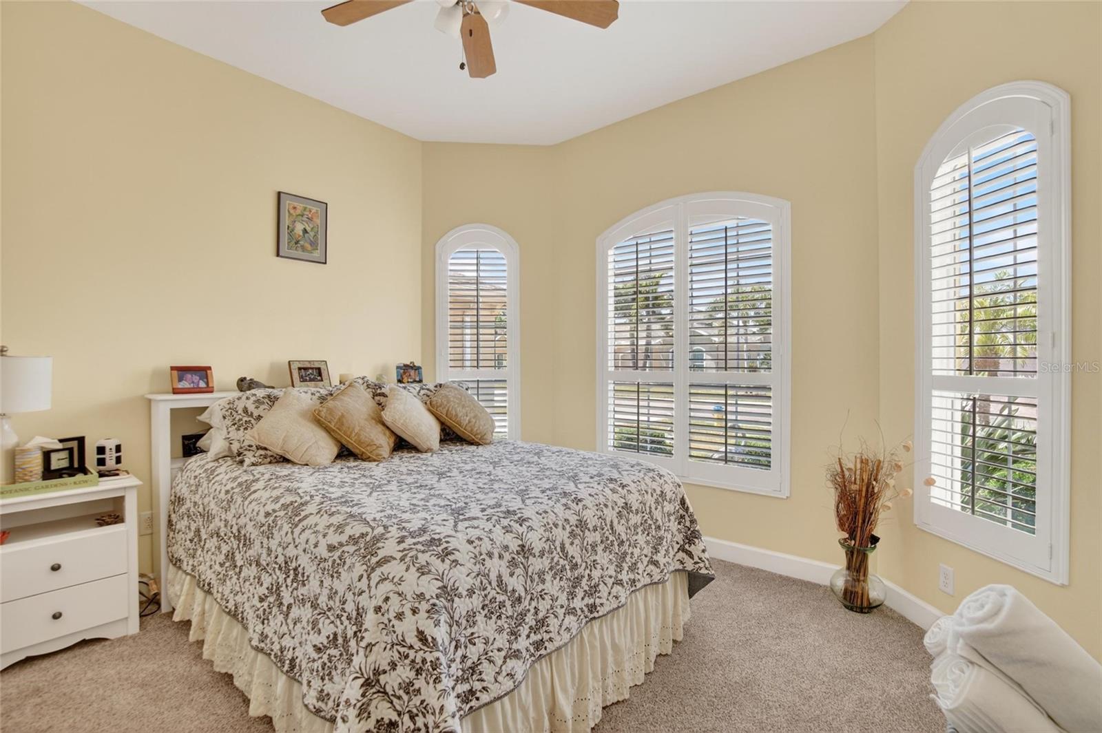 1525 EMERALD DUNES DR, SUN CITY CENTER, FL, 33573