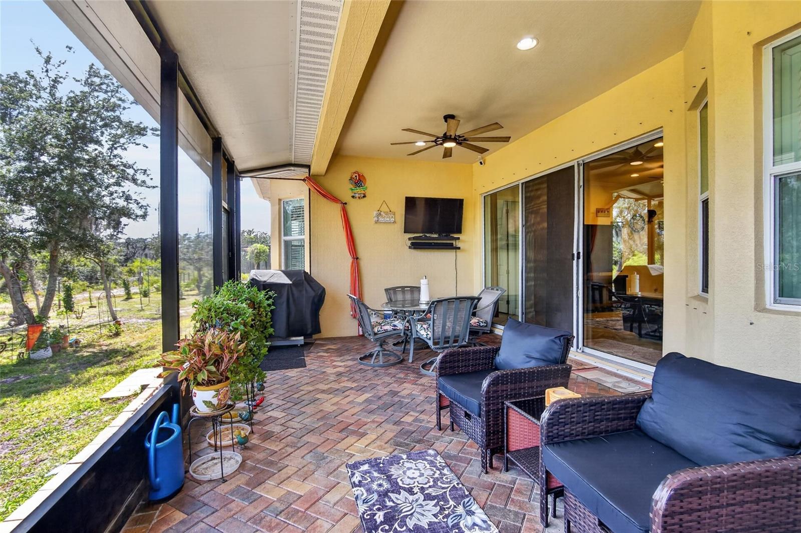 1525 EMERALD DUNES DR, SUN CITY CENTER, FL, 33573