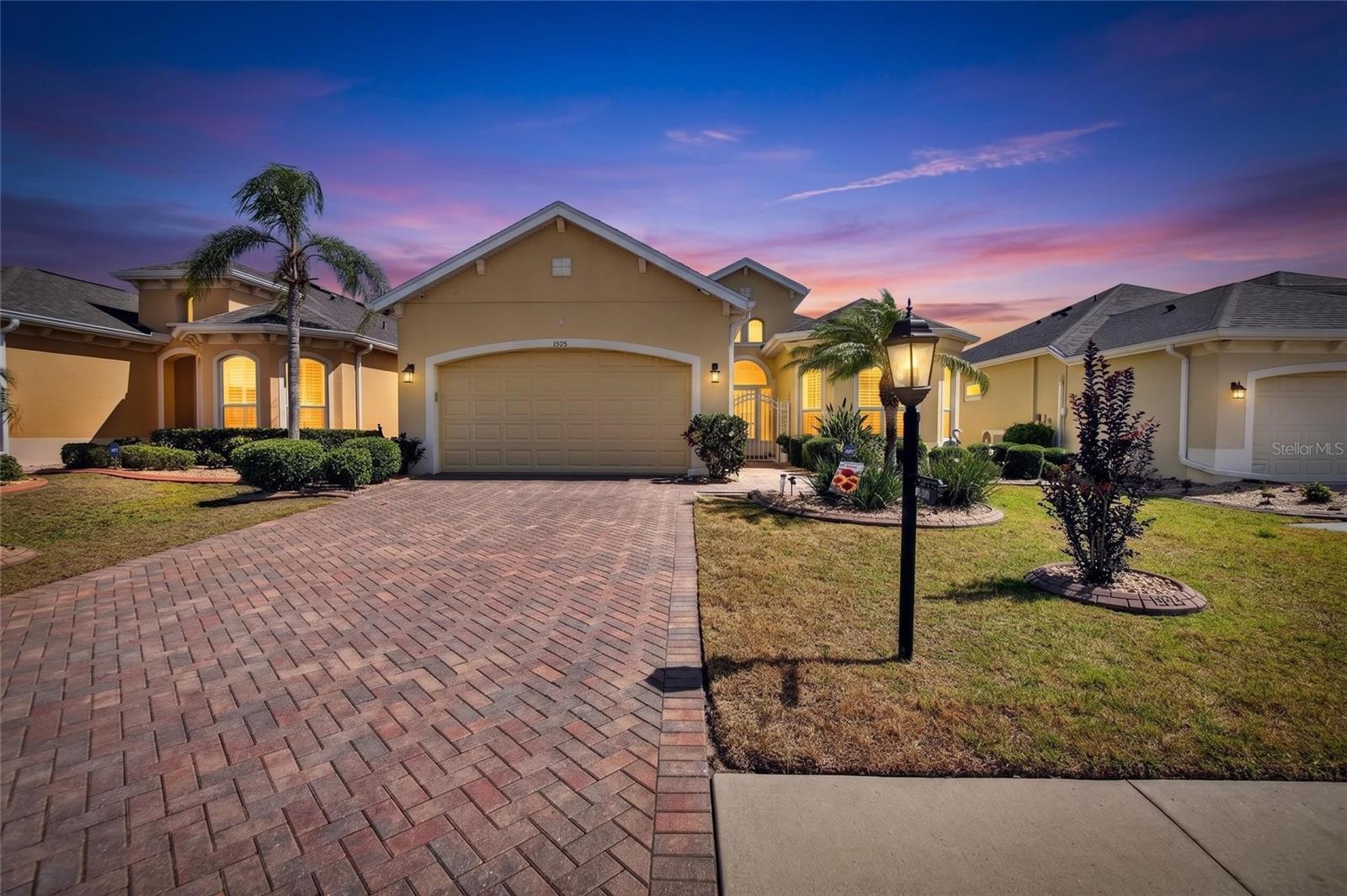 1525 EMERALD DUNES DR, SUN CITY CENTER, FL, 33573