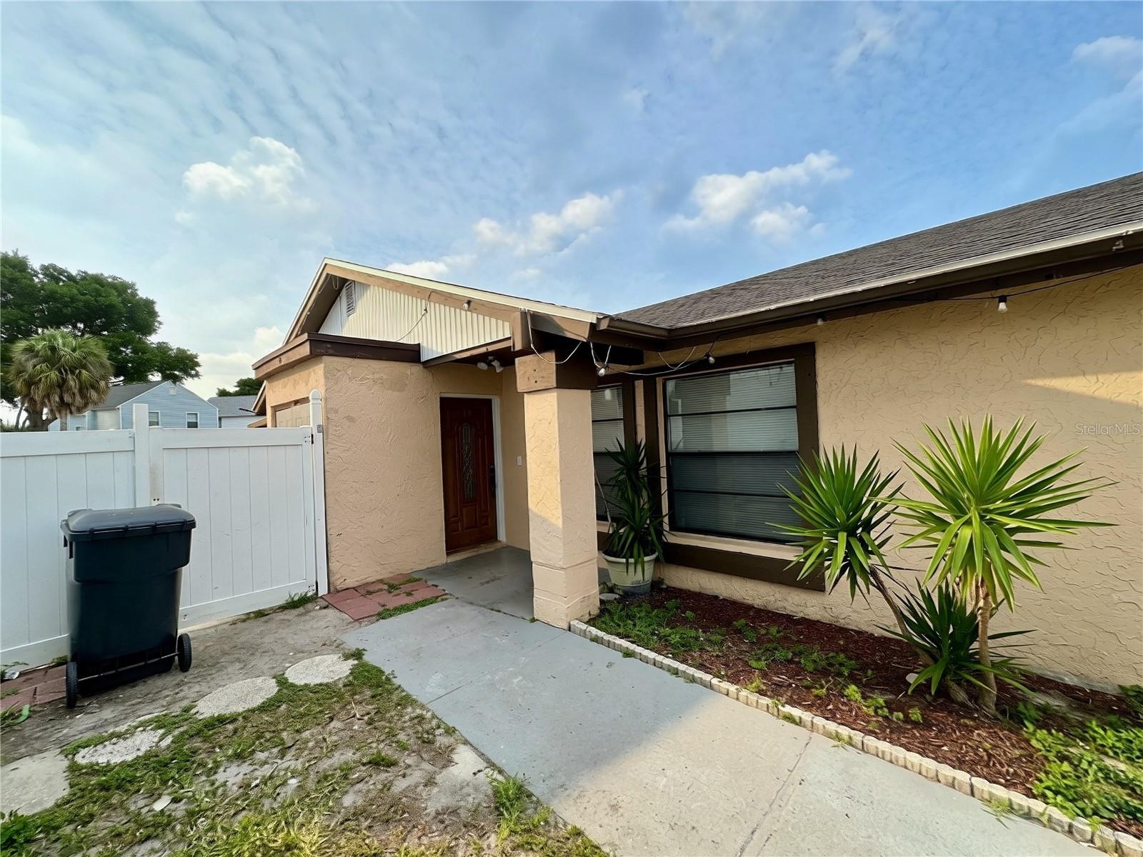 10539 PARKCREST DR, TAMPA, FL, 33624