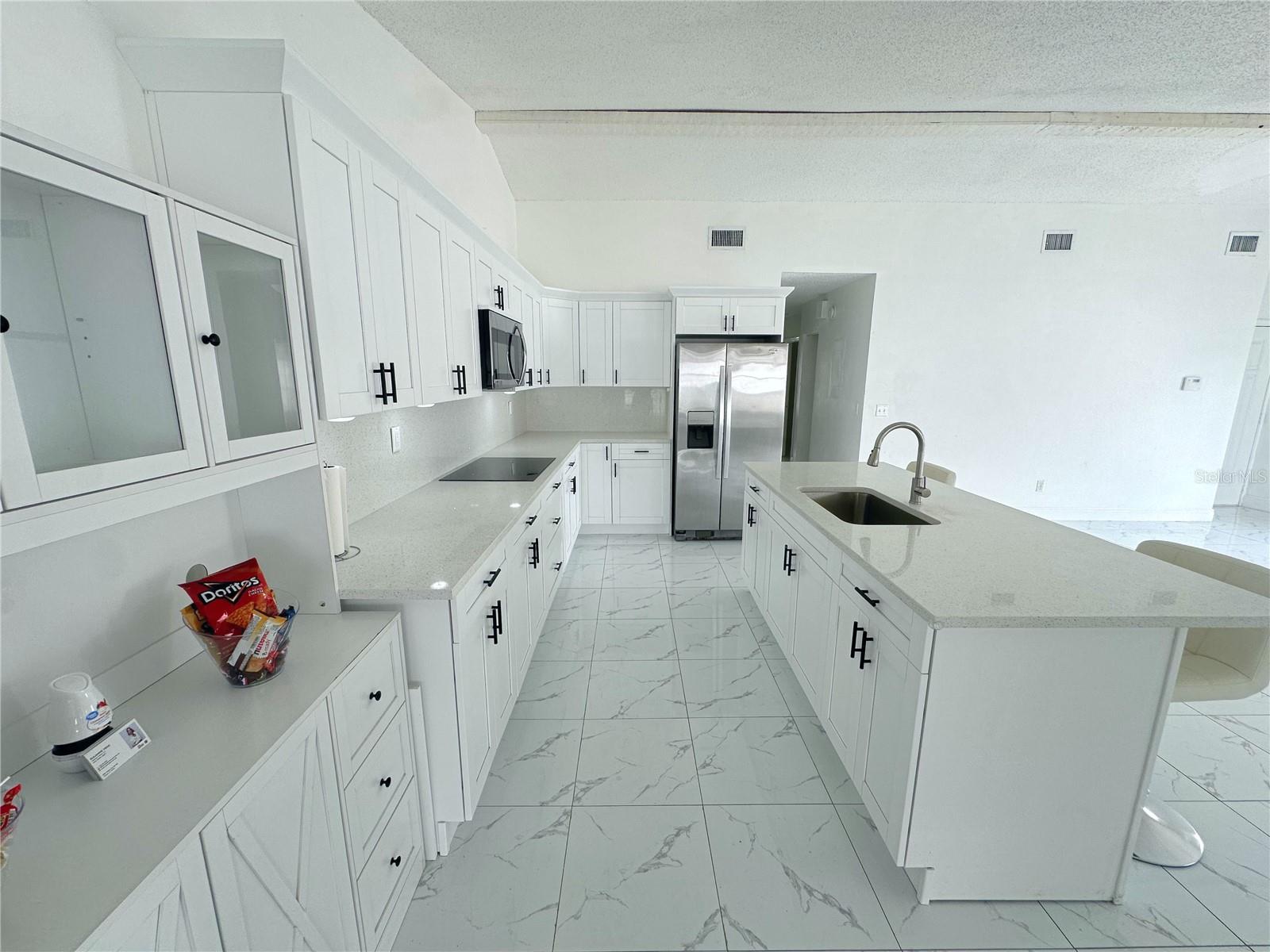 10539 PARKCREST DR, TAMPA, FL, 33624