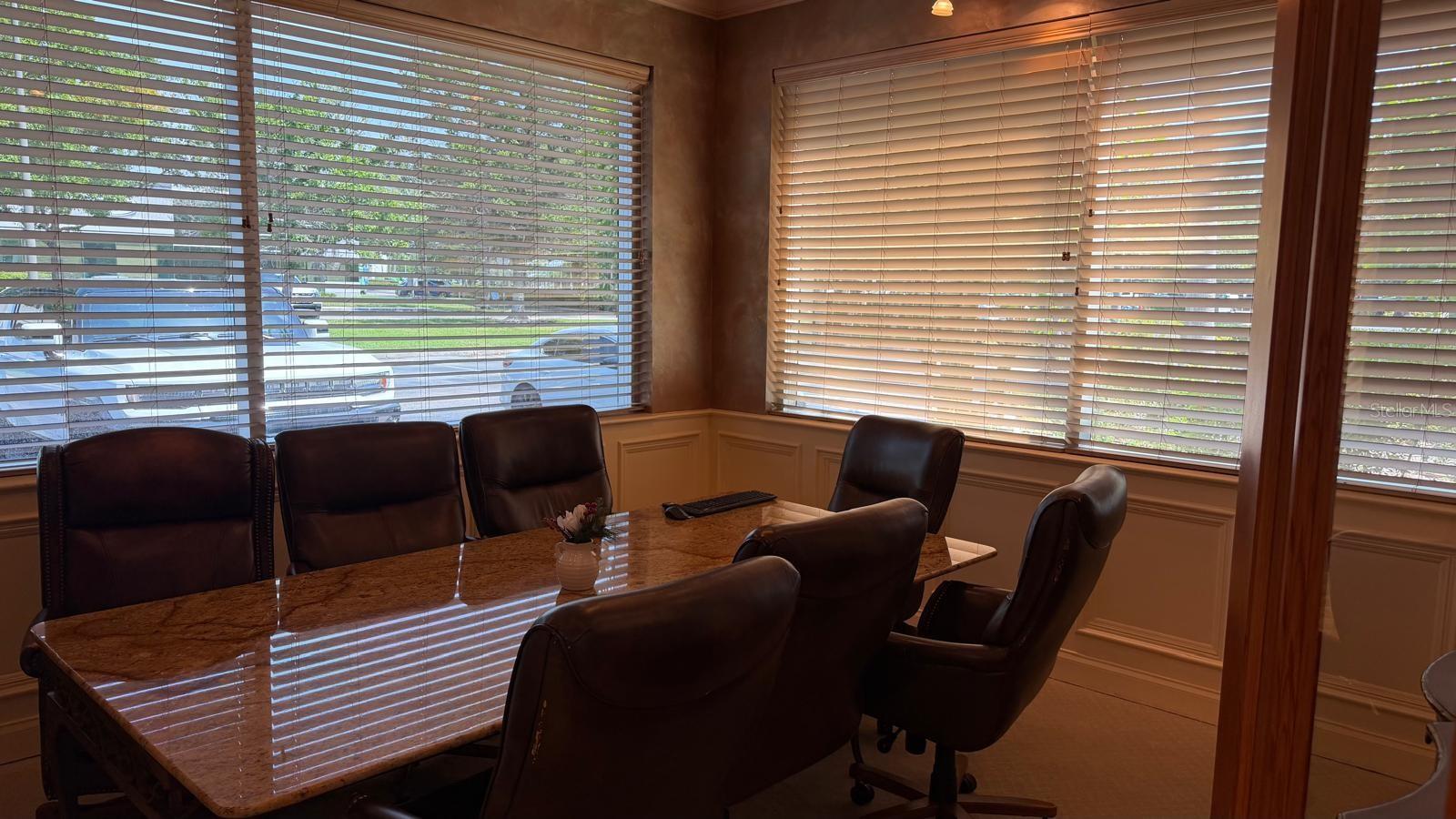 7901 KINGSPOINTE PKWY #8, ORLANDO, FL, 32819