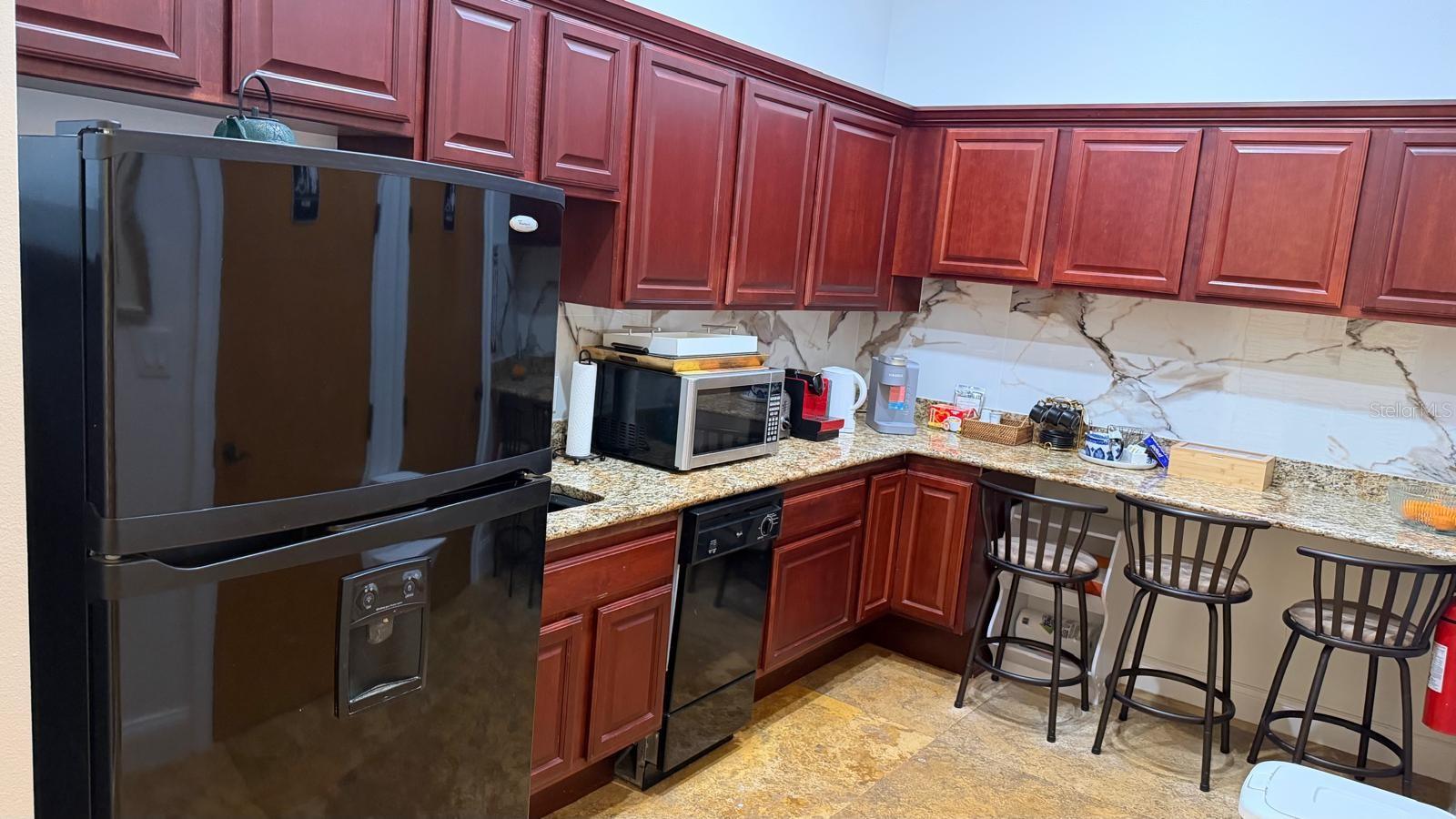7901 KINGSPOINTE PKWY #8, ORLANDO, FL, 32819