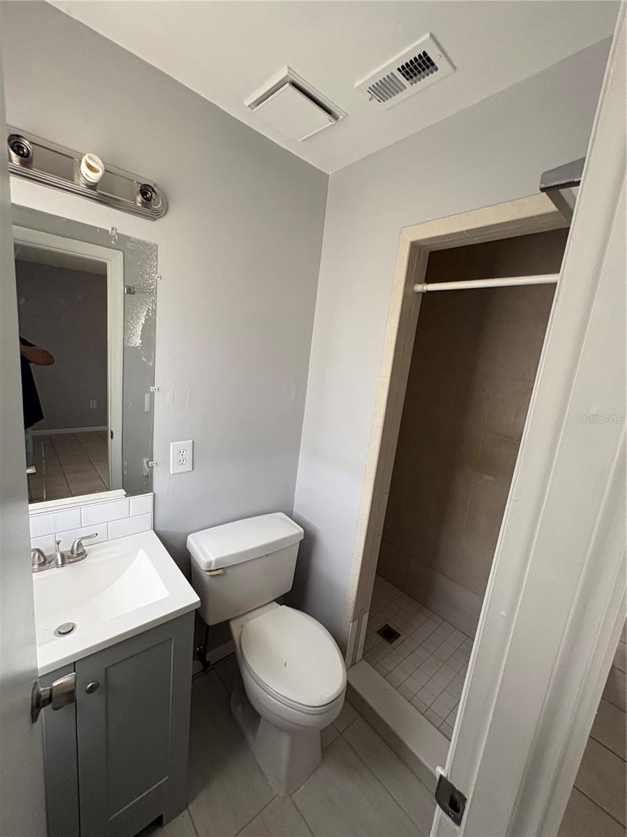 LAKE BENTLEY SHORES CONDO PHASE ONE, LAKELAND, FL, 33803
