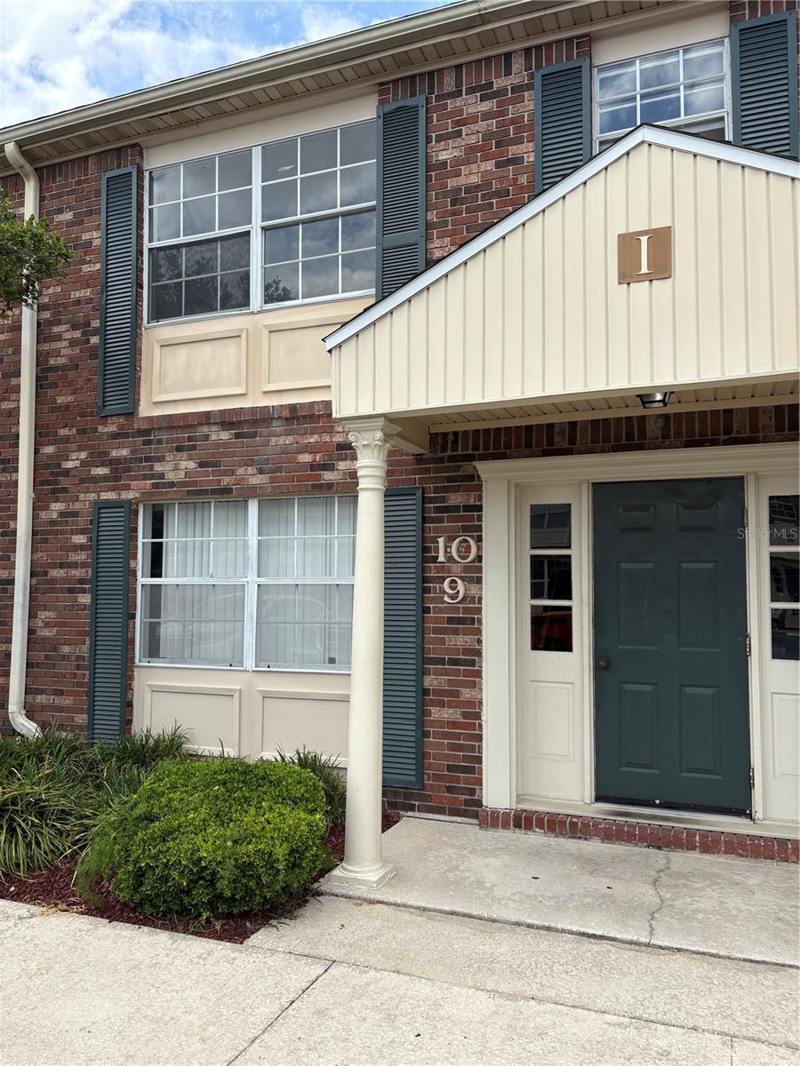 LAKE BENTLEY SHORES CONDO PHASE ONE, LAKELAND, FL, 33803