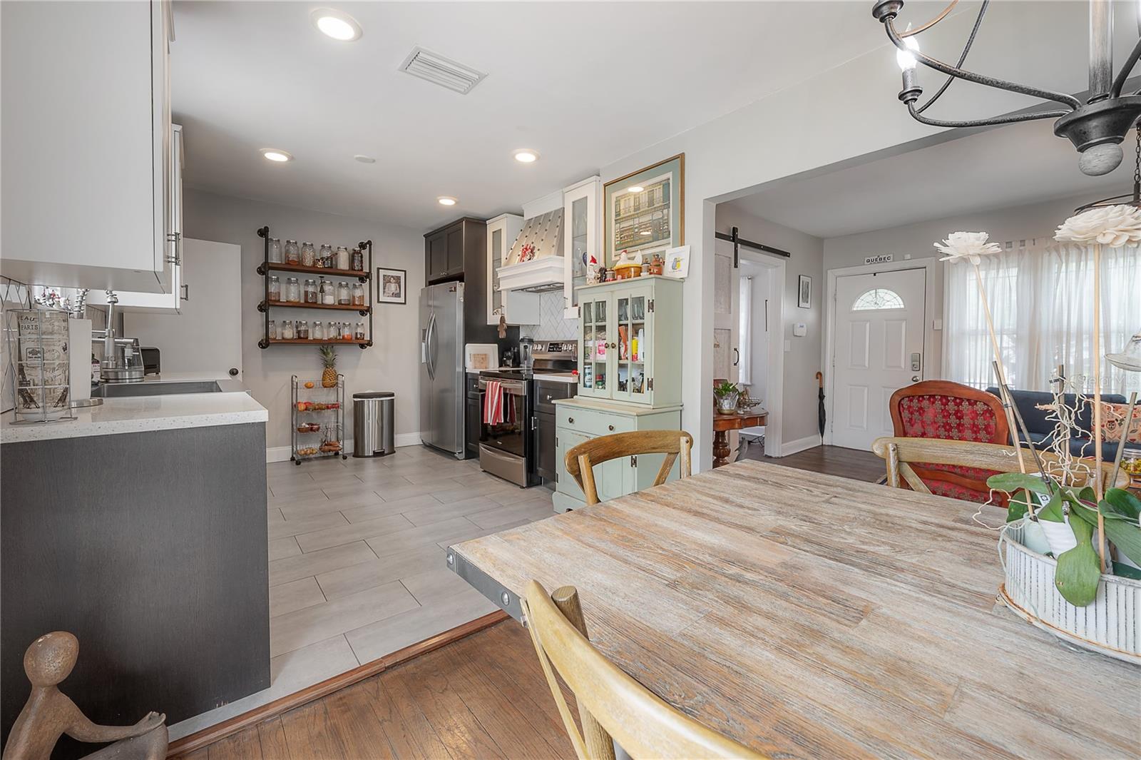 912 CORNELIUS AVE, TAMPA, FL, 33603