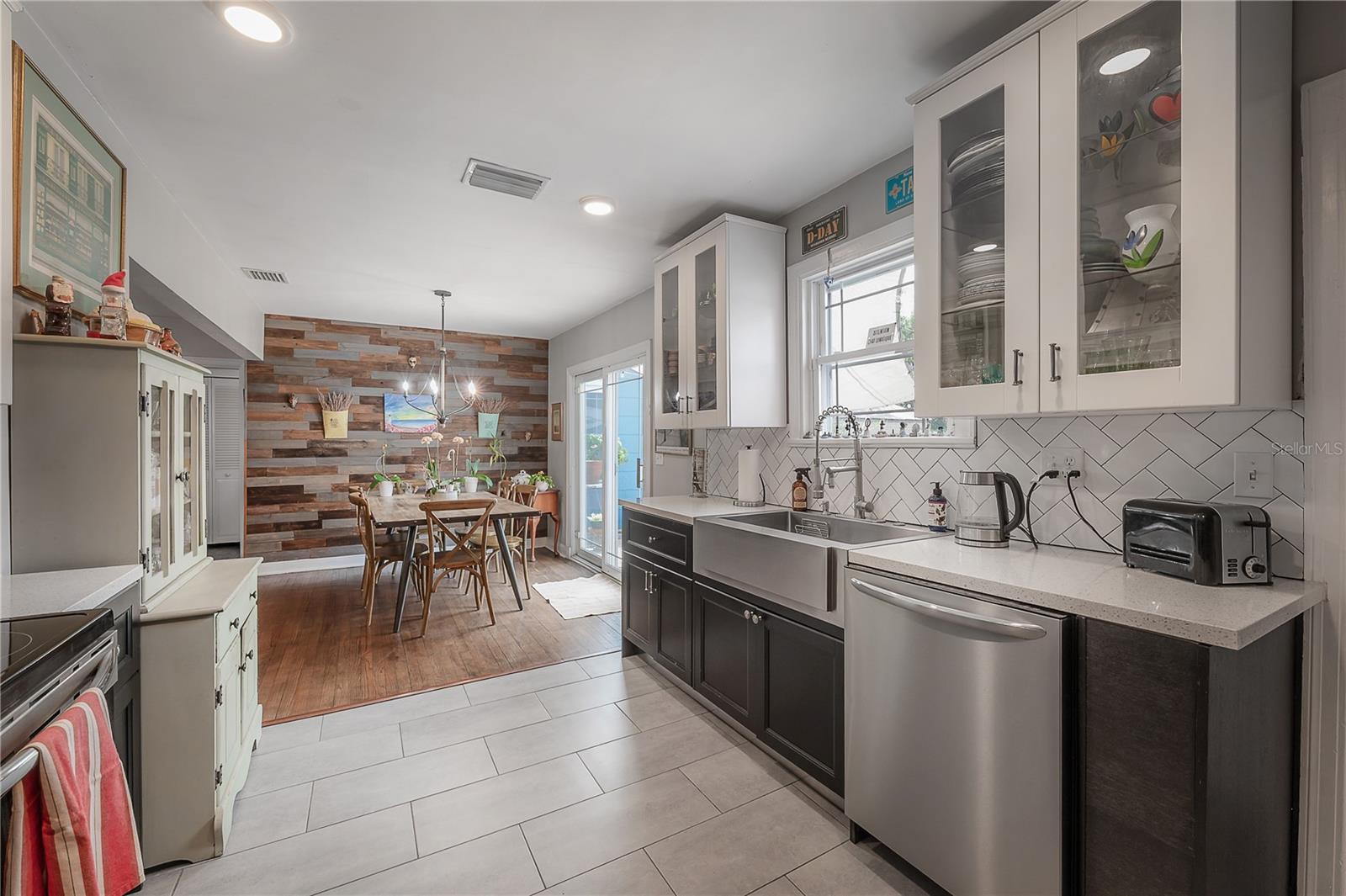 912 CORNELIUS AVE, TAMPA, FL, 33603
