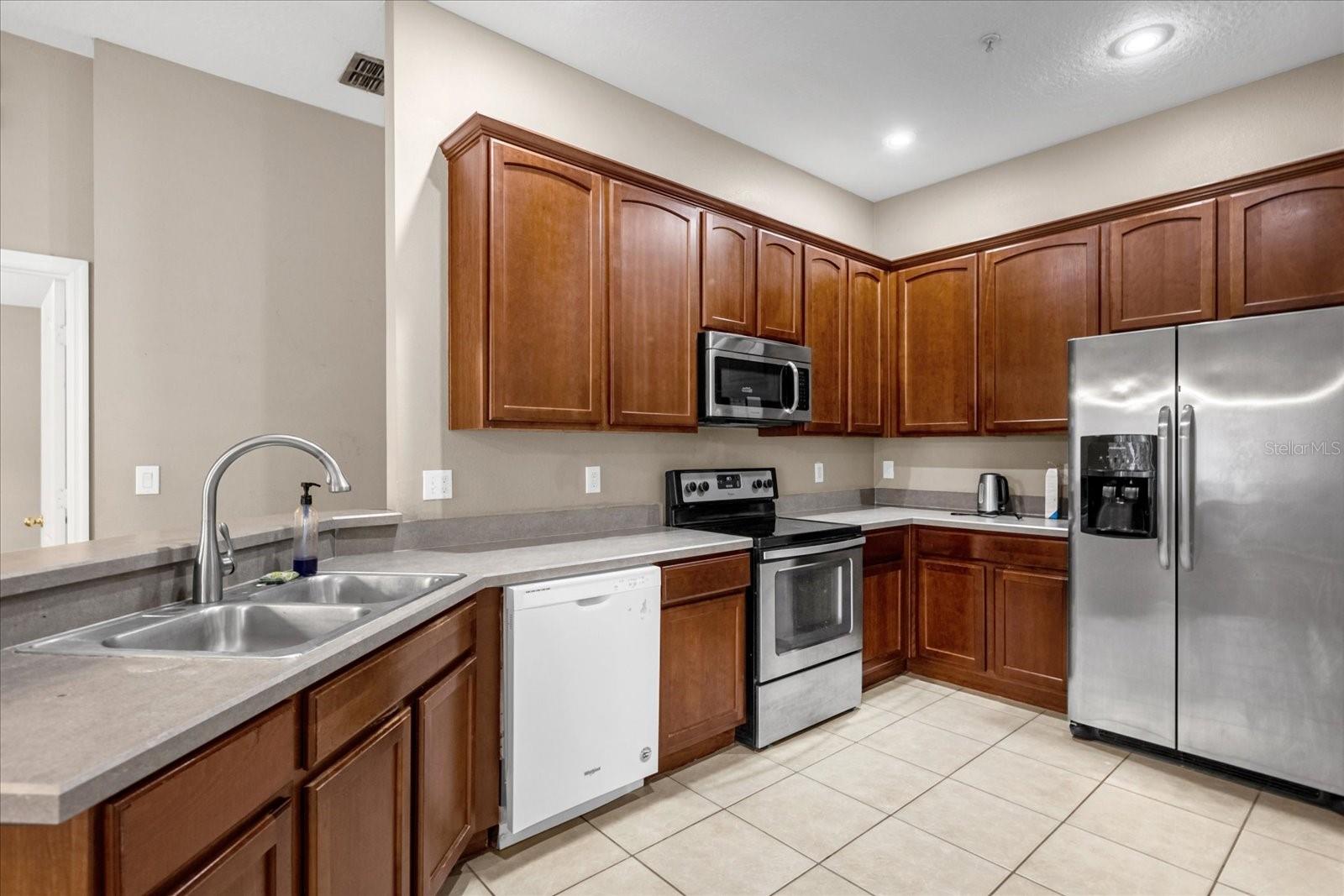 2811 PINE OAKS TRL, SANFORD, FL, 32773