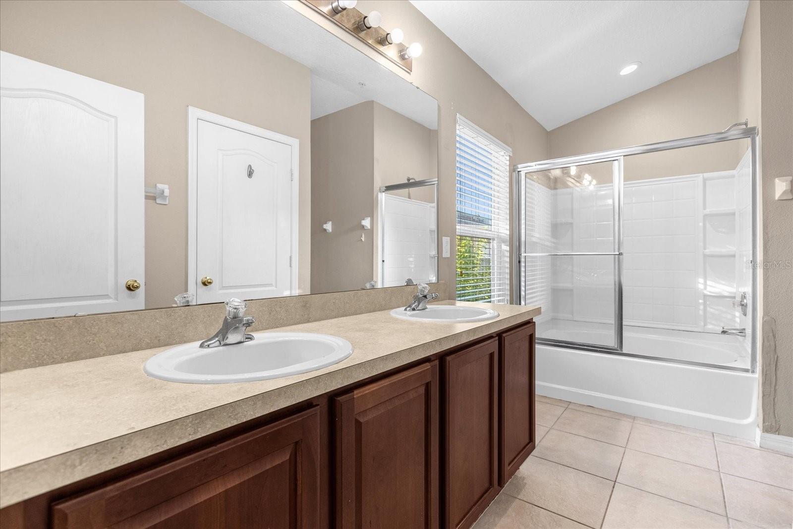 2811 PINE OAKS TRL, SANFORD, FL, 32773