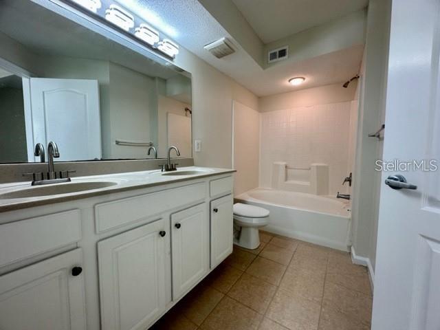 VILLANOVA AT HUNTERS CREEK CONDO, ORLANDO, FL, 32837