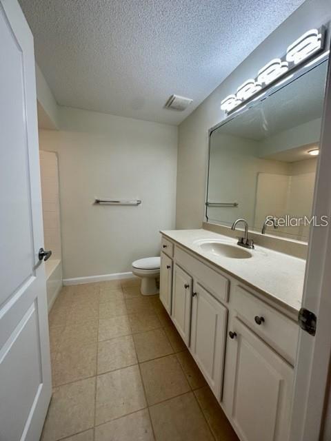 VILLANOVA AT HUNTERS CREEK CONDO, ORLANDO, FL, 32837