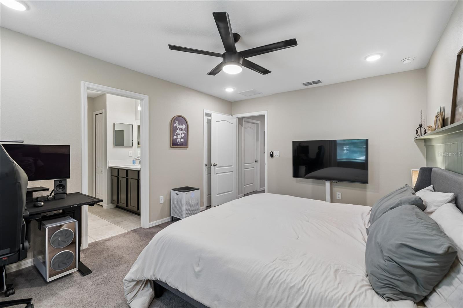 4733 DEER TRACK ST, TAMPA, FL, 33610