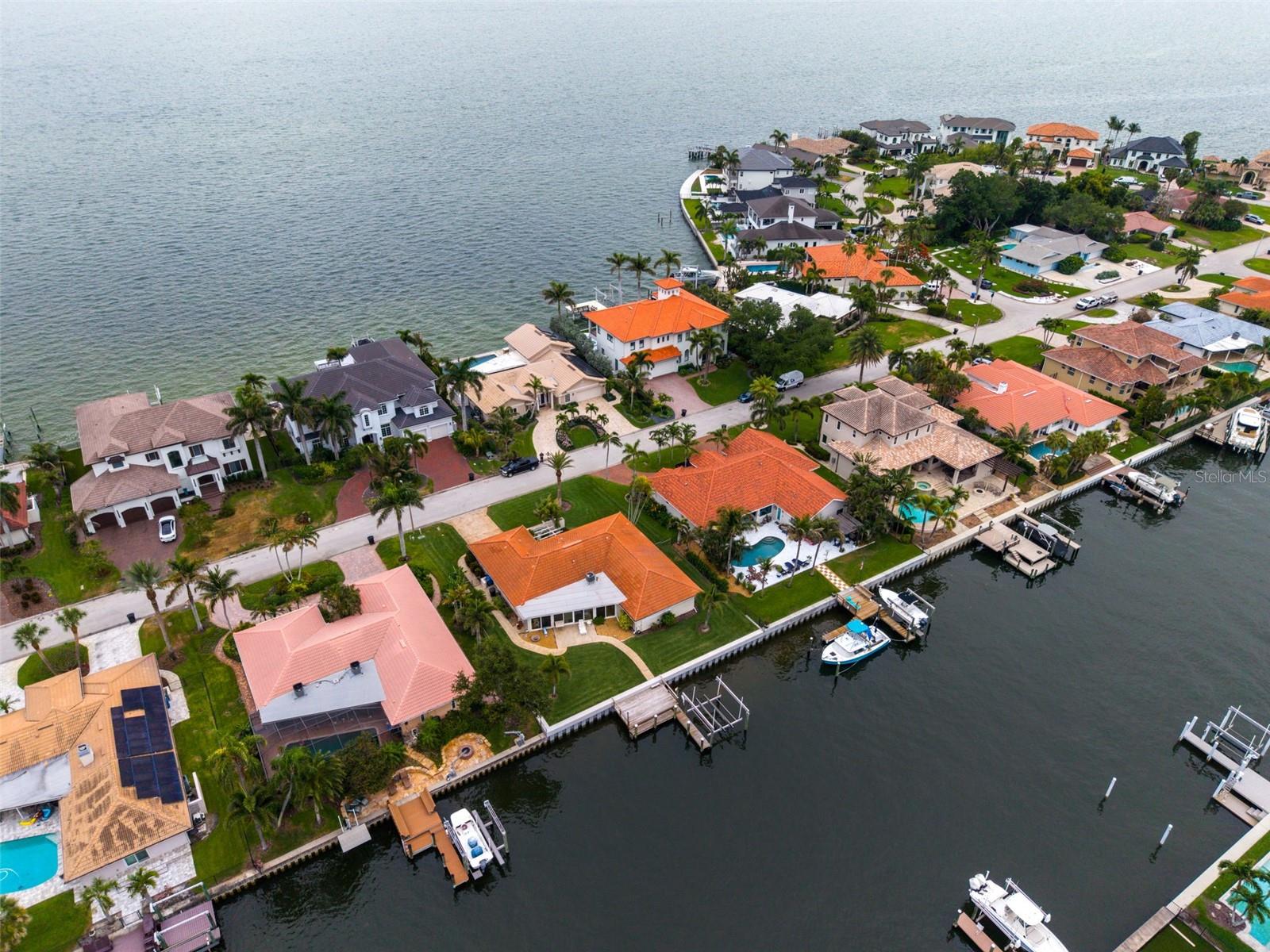 2041 CAROLINA AVE NE, ST PETERSBURG, FL, 33703