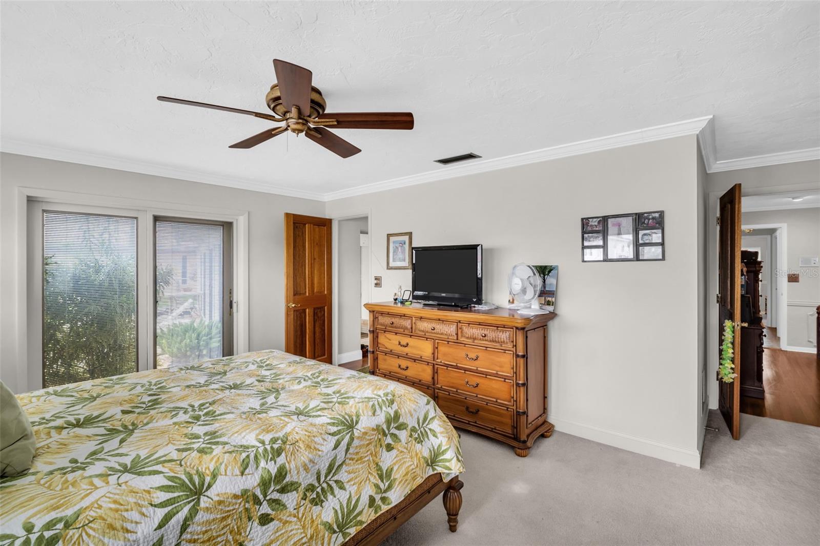 2041 CAROLINA AVE NE, ST PETERSBURG, FL, 33703