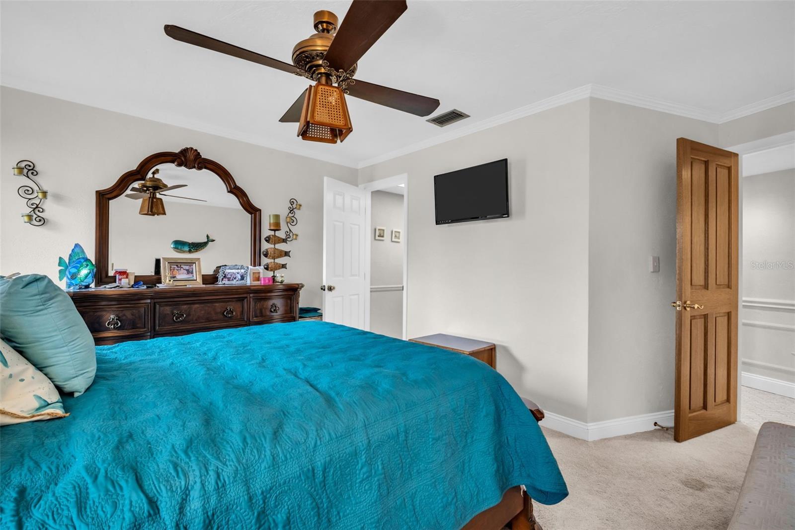 2041 CAROLINA AVE NE, ST PETERSBURG, FL, 33703
