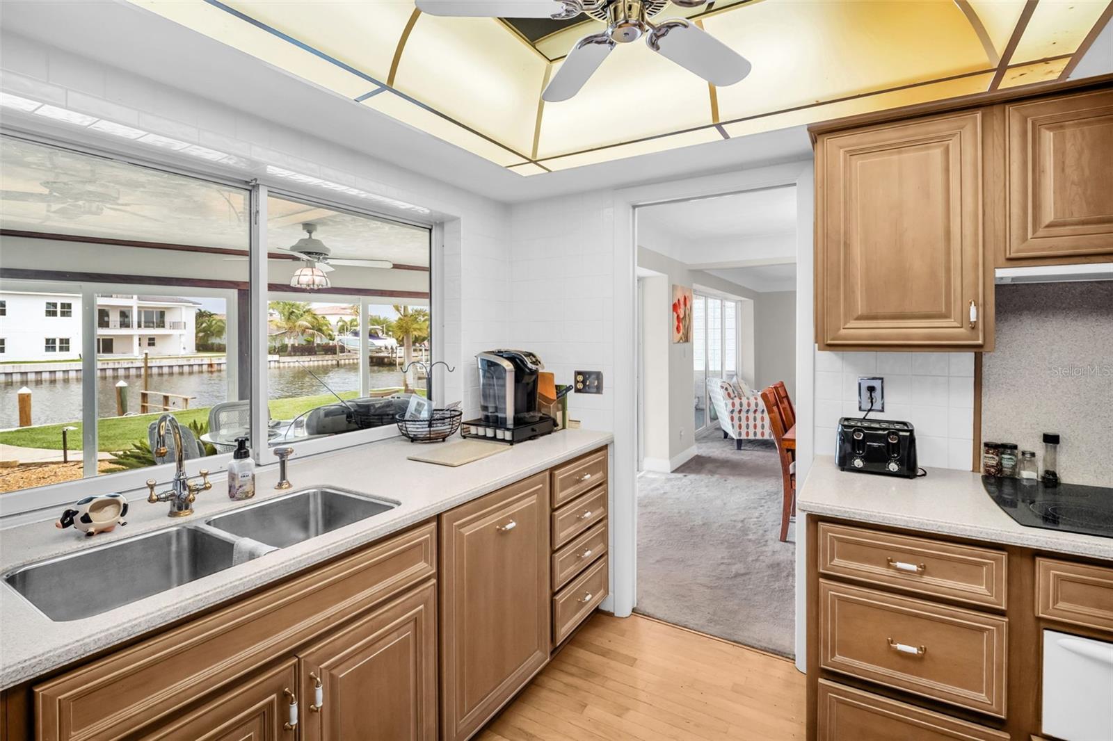 2041 CAROLINA AVE NE, ST PETERSBURG, FL, 33703
