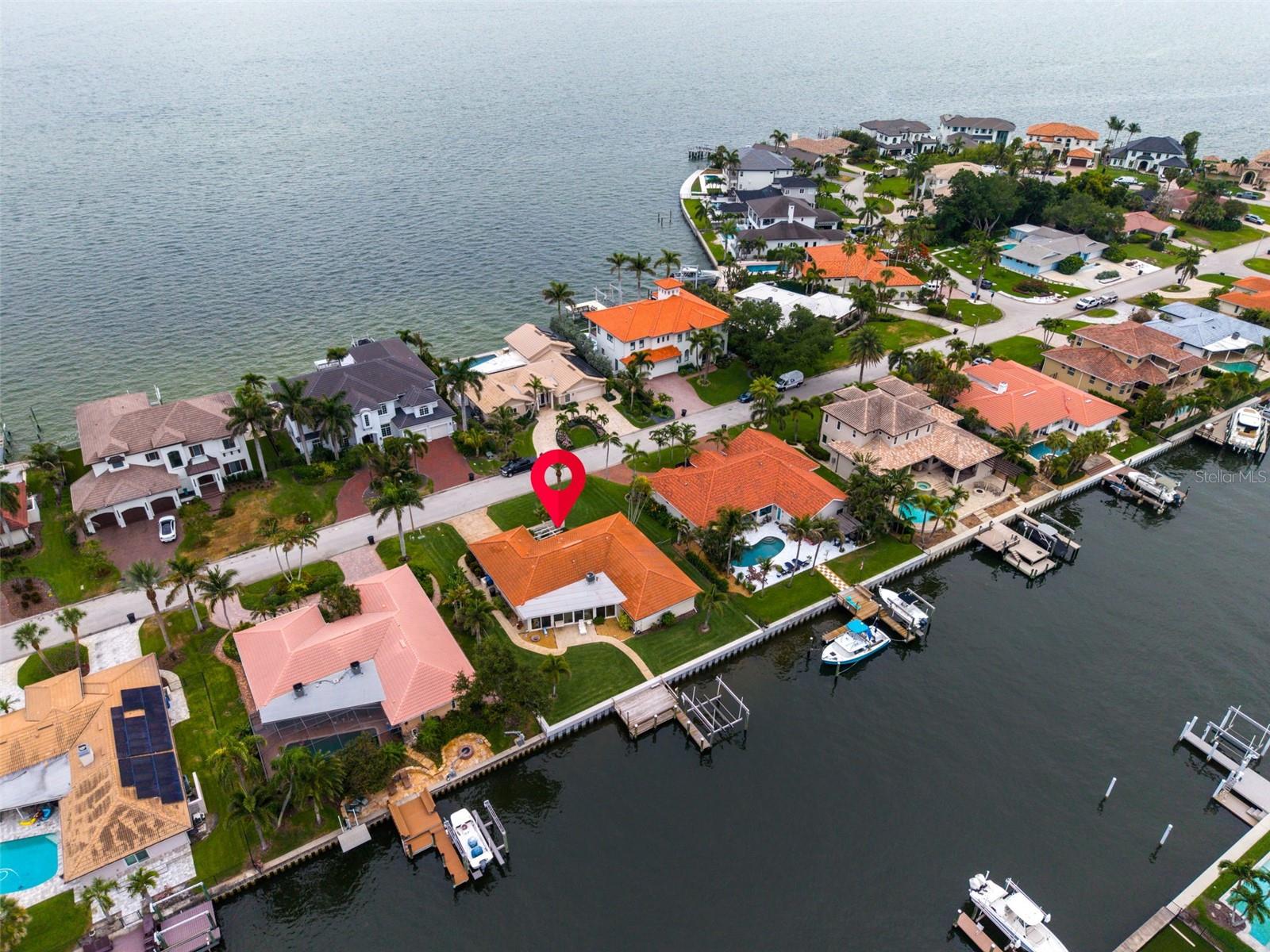 2041 CAROLINA AVE NE, ST PETERSBURG, FL, 33703