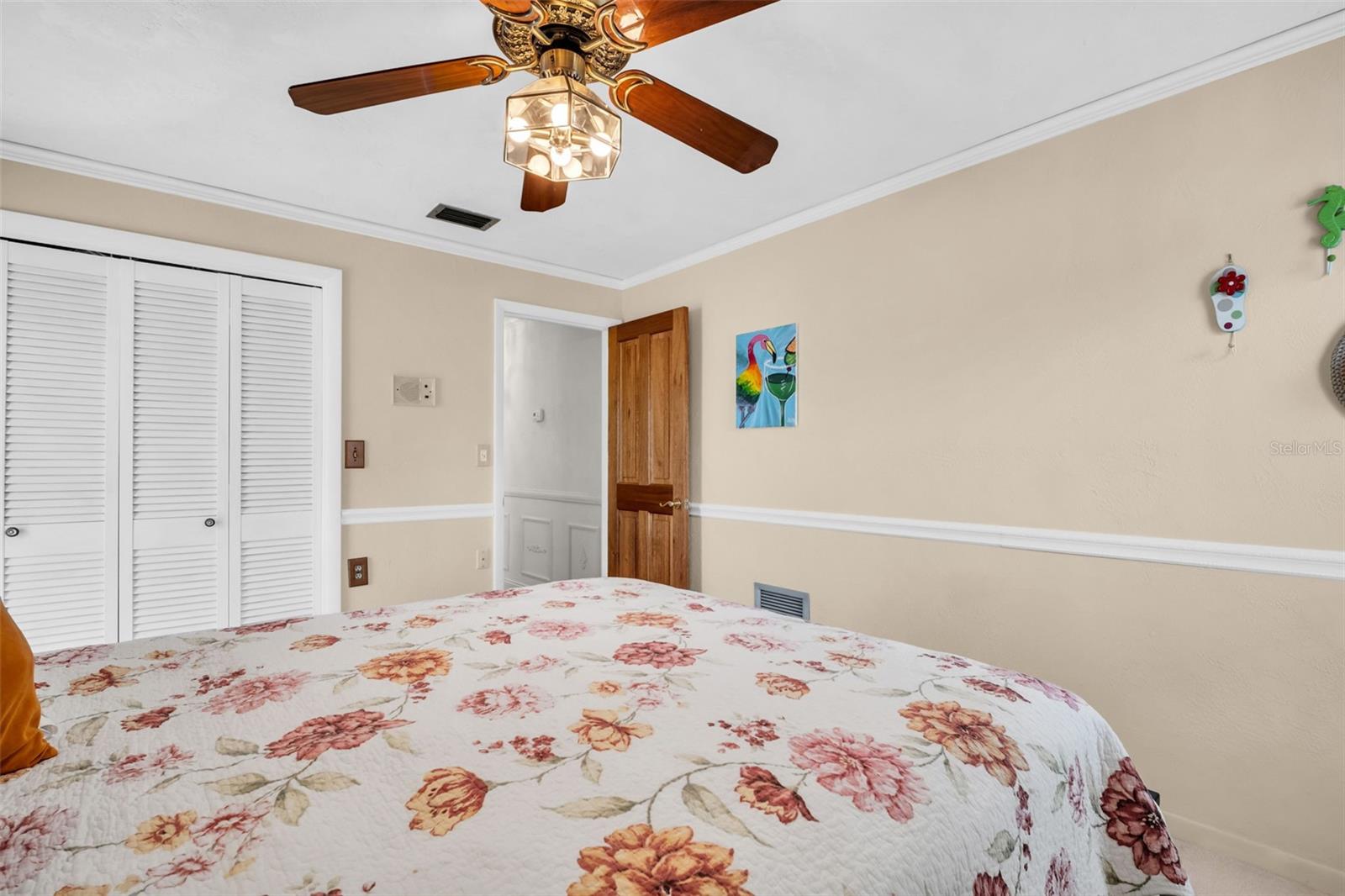 2041 CAROLINA AVE NE, ST PETERSBURG, FL, 33703